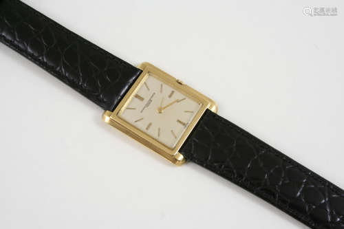 A GENTLEMAN'S 18CT. GOLD MECHANICAL WRISTWATCH BY VACHERON CONSTANTIN the signed square-shaped
