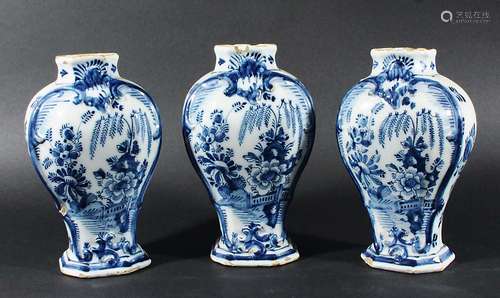 SET OF THREE DUTCH DELFT VASES, late 18th century, of inverted baluster form, blue painted with