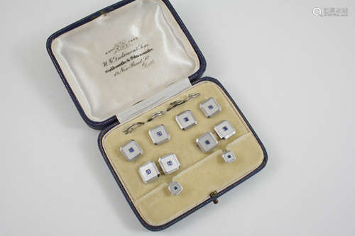 A CASED SET OF SAPPHIRE AND 9CT. WHITE GOLD DRESS STUDS AND CUFFLINKS each square textured white