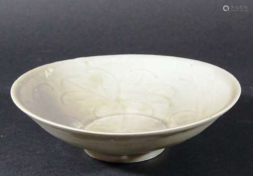 CHINESE QINGBAI BOWL, Song period, with combed foliate decoration under a grey celadon glaze,