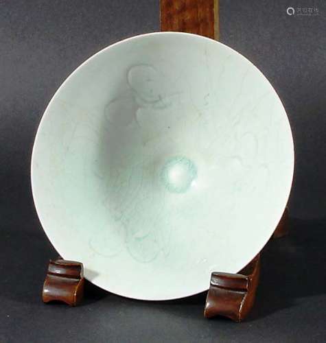 CHINESE QINGBAI WARE FOOTED BOWL, Song style but later, with incised floral decoration under a