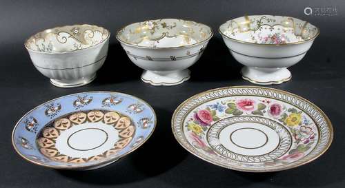 J & W RIDGWAY SAUCER DISH, circa 1815, pattern 2/227, painted with a border of flowers between