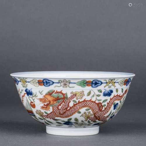 A BLUE AND WHITE WUCAI 'DRAGON AND PHOENIX' BOWL, QING DYNASTY, QIANLONG PERIOD