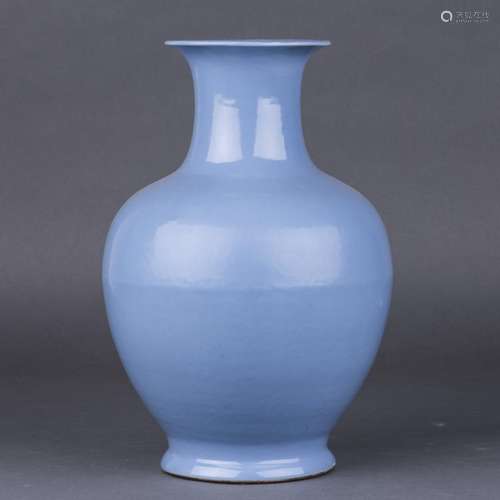 A BLUE GLAZED ZUN VASE, QING DYNASTY, QIANLONG PERIOD