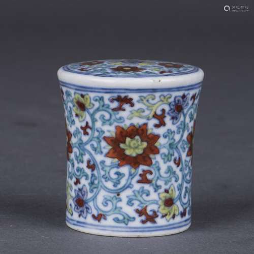 A DOUCAI PORCELAIN ZHOU TOU, QING QIANLONG