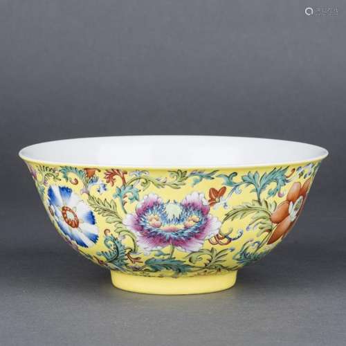 A YELLOW-GROUND YANGCAI 'FLOWER' BOWL, QING DYNASTY, QIANLONG PERIOD