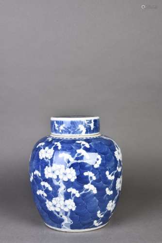 A CHINESE BLUE AND WHITE JAR AND COVER, LATE QING