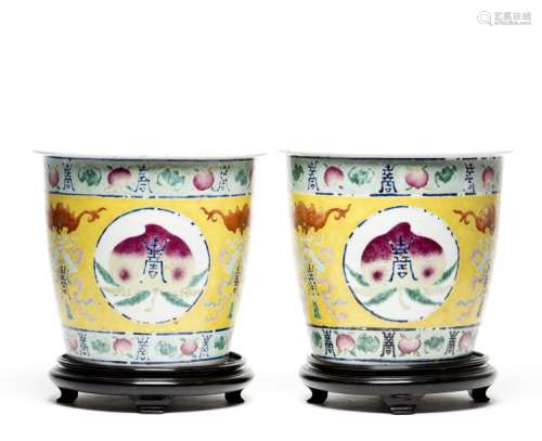 A PAIR OF FAMILLE ROSE PEACH POTS