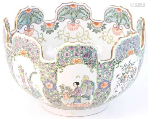 Fine Chinese Floral Decorated Bowl