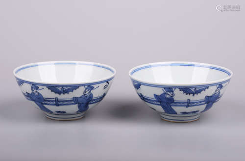 PAIR OF BLUE AND WHITE 'SCHOLARS' BOWLS