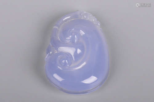 CHALCEDONY CARVED RUYI LINGZHI ORNAMENT