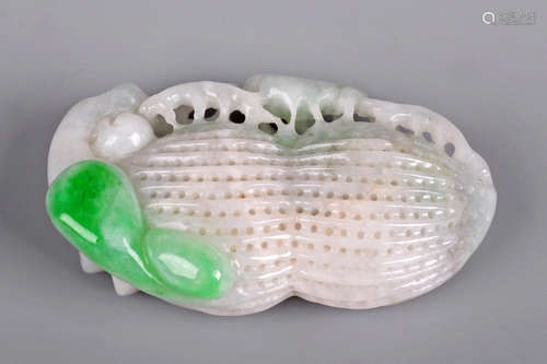 JADEITE CARVED 'PEANUT' ORNAMENT