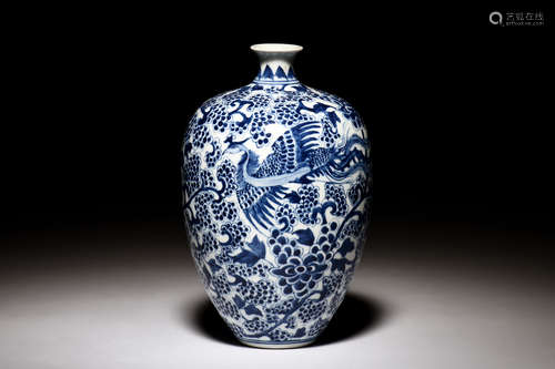 BLUE AND WHITE 'PHOENIX' VASE