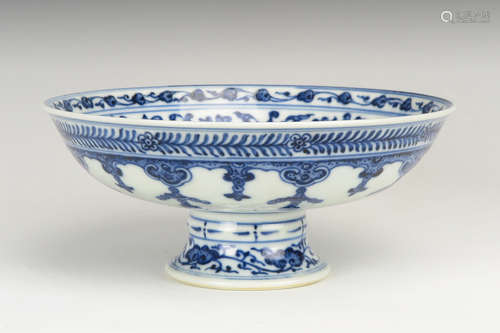 BLUE AND WHITE 'FLOWERS' STEM BOWL