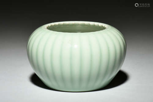 A CELADON-GLAZED WASHER