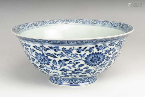 BLUE AND WHITE 'FLOWERS AND VINES' BOWL