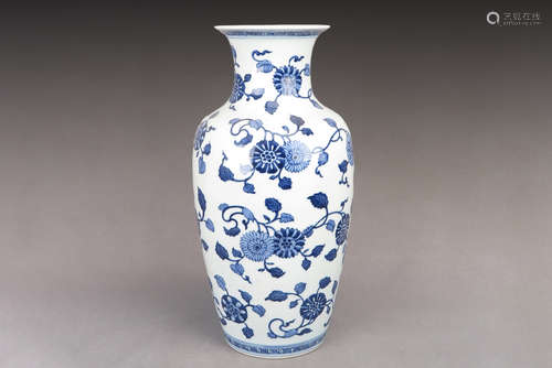 BLUE AND WHITE 'FLOWERS AND VINES' VASE