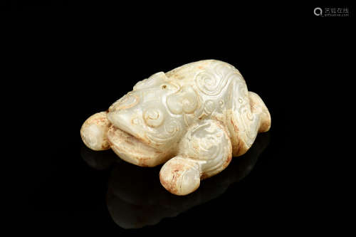 JADE CARVED 'MYTHICAL TOAD' FIGURE