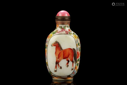 WHITE GLASS AND PAINTED 'HORSE' SNUFF BOTTLE