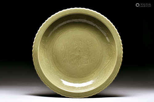 LONGQUAN WARE IMPRESSED 'FLOWERS' CHARGER