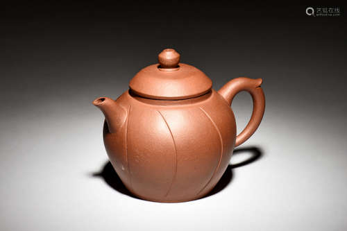 YIXING ZISHA ROUNDED TEAPOT