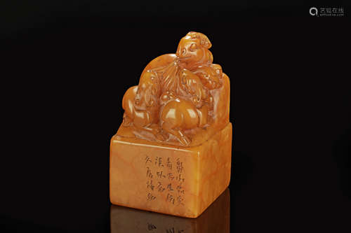 SHOUSHAN STONE CARVED 'THREE RAMS' STAMP SEAL