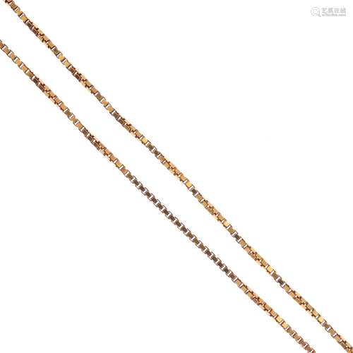 A necklace. The box-link chain, with spring ring clasp. Italian marks. Length 60cms. Weight 13.5gms.