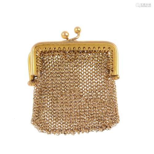 An early 20th century gold mesh coin purse. Of square outline, the mesh purse with plain frame