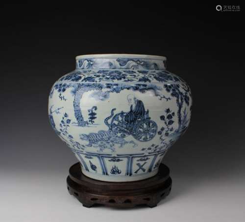 CHINESE PORCELAIN BLUE AND WHITE FIGURES JAR