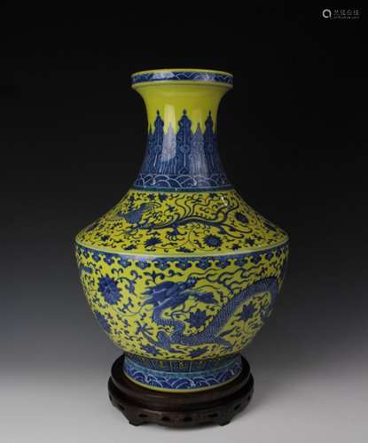 CHINESE PORCELAIN YELLOW AND BLUE DRAGON VASE