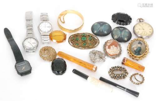 A quantity of costume jewellery items to include a buckle, paste set jewellery, 9ct mounted amber cheroot holder in fitted case, and another example etc.  (qty)