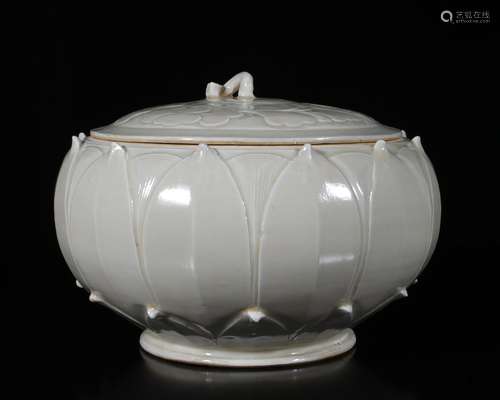 A Ding Ware Container