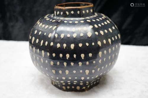 A Jizhou Ware Container