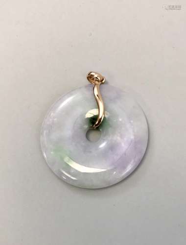 A Jadeite Pendant with 18k Gold