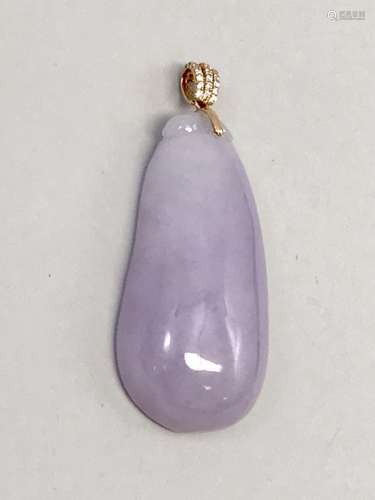 A Violet Jadeite Pendant with  18k Gold Diamond