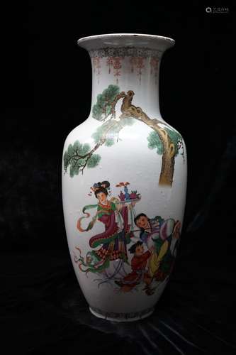 Chinese Republic Period Famille Rose Vase