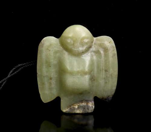 Green Jade Bird-Shaped Pendant, Hongshan Gou Mang