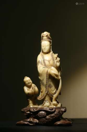 Two Chinese Soapstone Figurines
