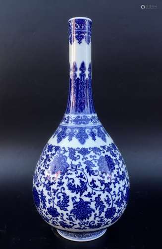 Chinese Blue/White Porcelain Vase