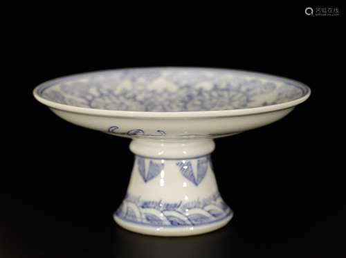 Chinese Porcelain Blue/White Fruit Tray