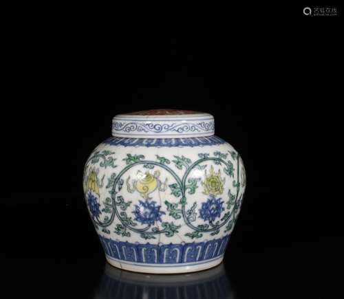 Chinese Famille Verte Porcelain Covered Jar