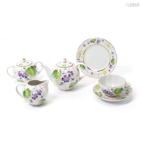 Russian Porcelain Tea Service (Leningrad) Teapot,