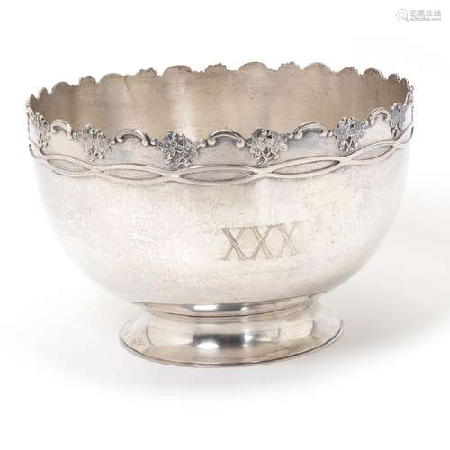 Woshing Chinese Export Punch Bowl