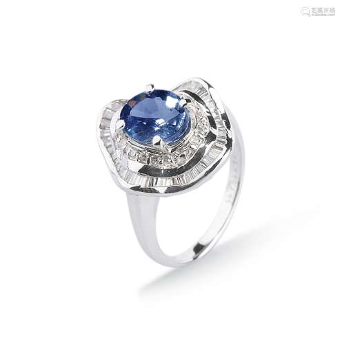 斯里兰卡皇家蓝2.55克拉镶1克拉钻石铂金戒指