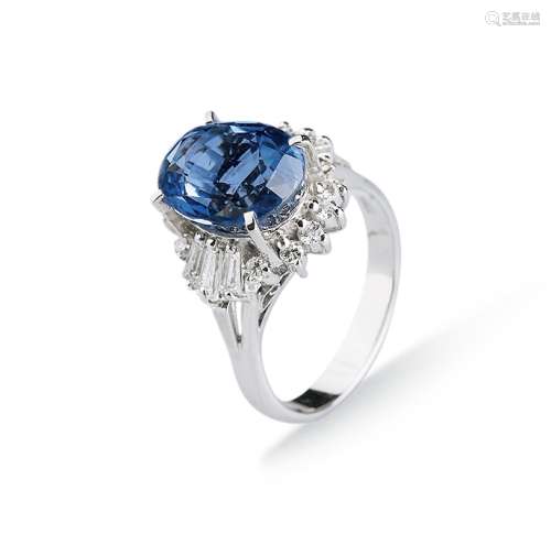 斯里兰卡皇家蓝6.97克拉蓝宝石镶铂金钻石戒指