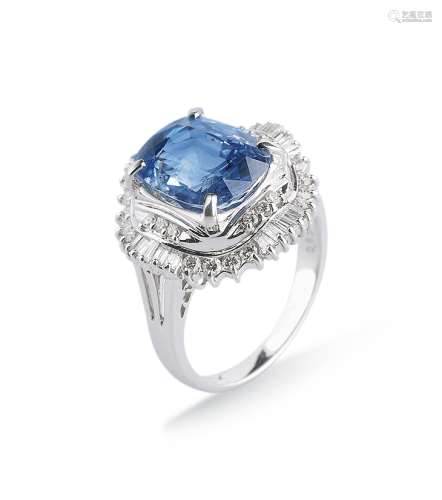 斯里兰卡皇家蓝5.6克拉蓝宝石镶0.9克拉钻石铂金戒指