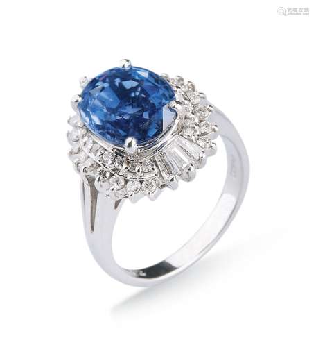 斯里兰卡皇家蓝4.15克拉蓝宝石镶铂金钻石戒指