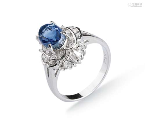 斯里兰卡皇家蓝2.70克拉蓝宝石镶铂金钻石戒指