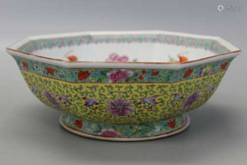 Chinese famille rose porcelain bowl, Qianlong mark.