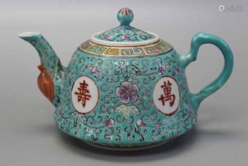 Chinese famille rose porcelain teapot.